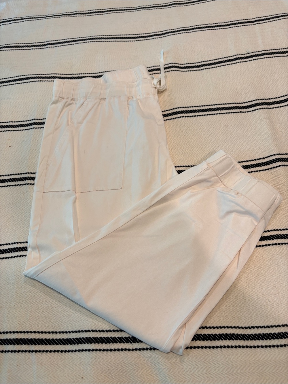 Buffalo David Bitton woman’s White Drawstring pants